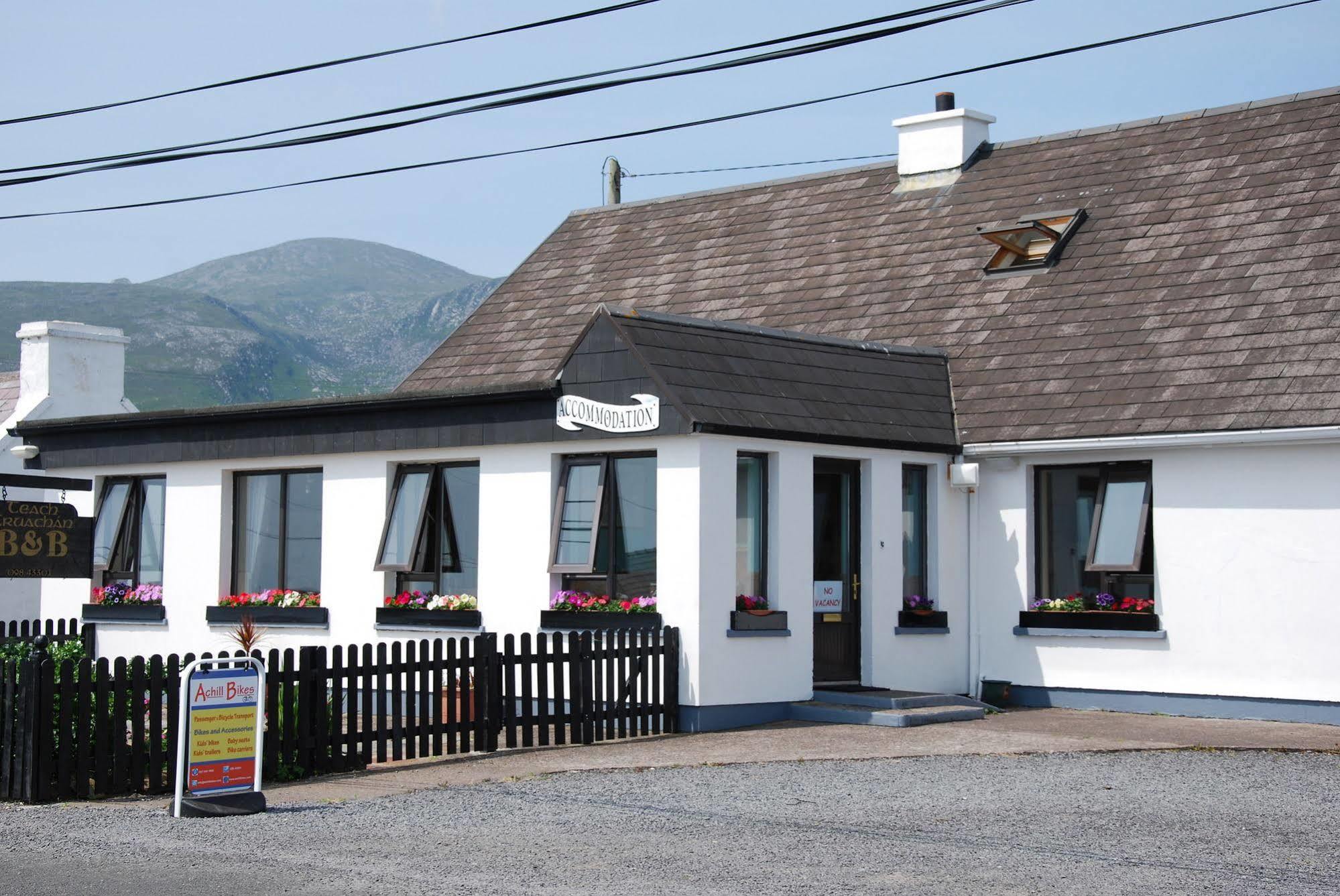 教克鲁亨住宿加早餐旅馆 Dooagh 外观 照片